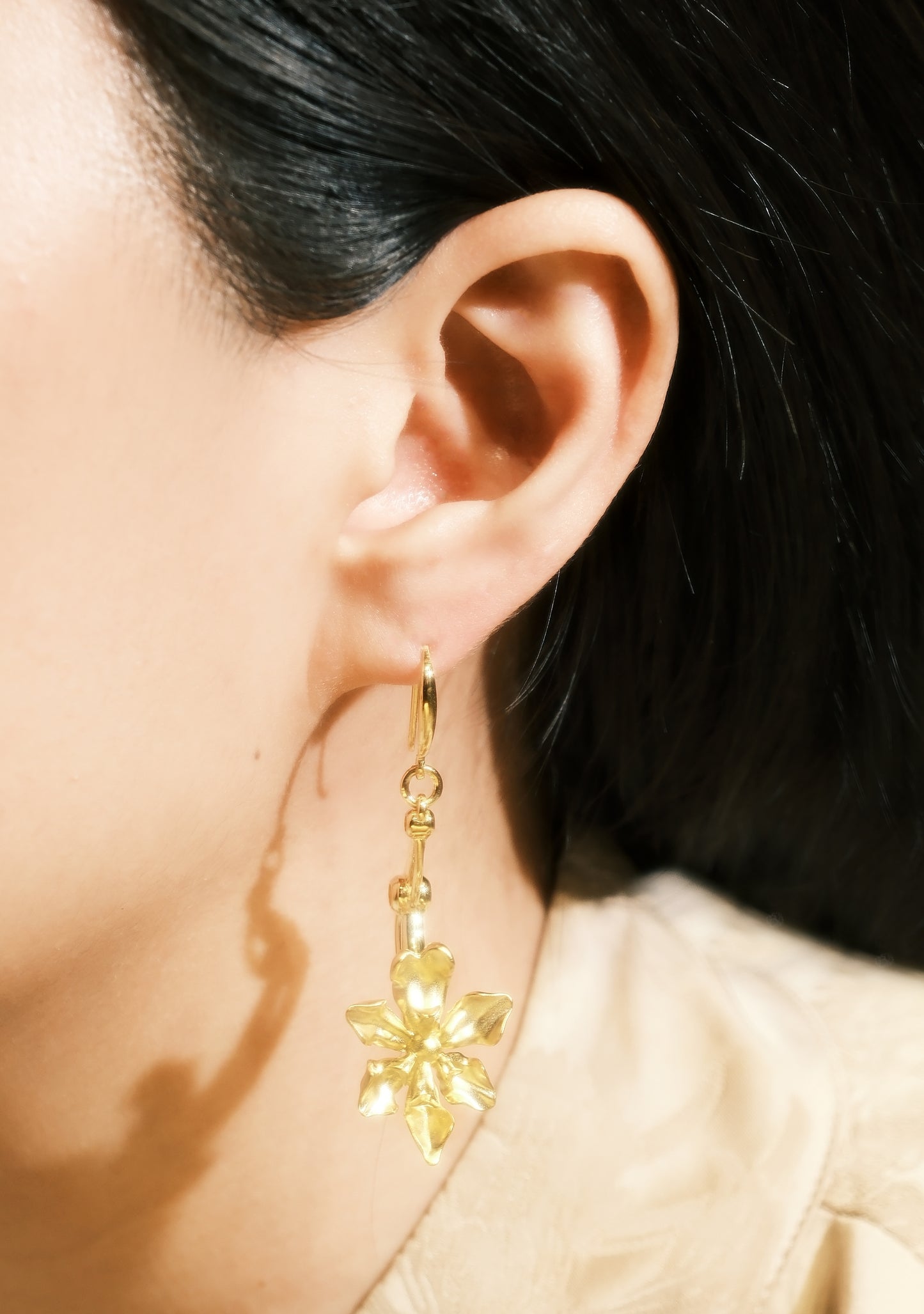 Iris Metallica Earrings 18K