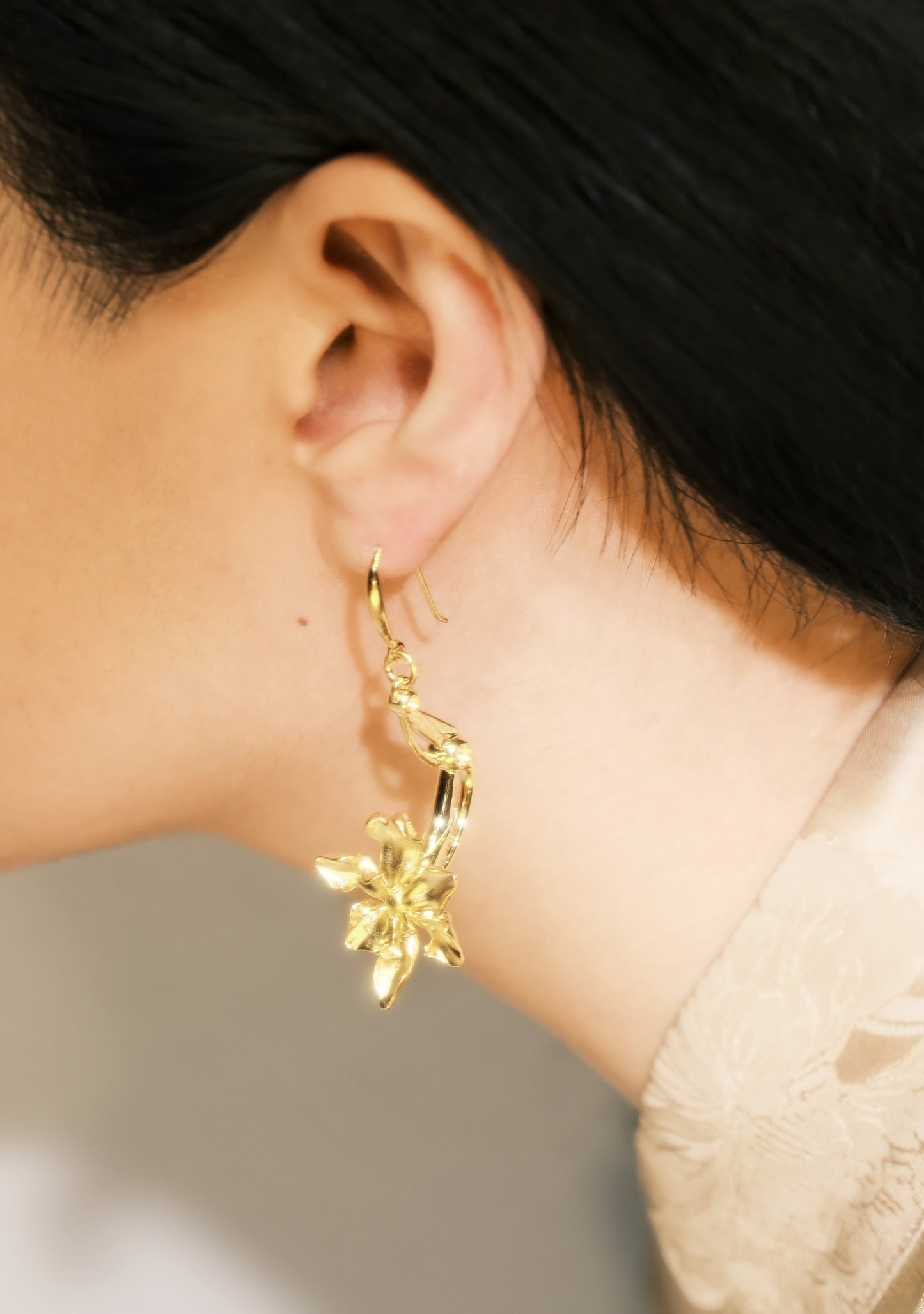 Iris Metallica Earrings 18K